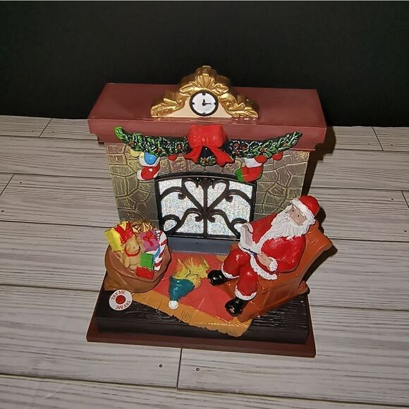 Studio Eluceo Santa Claus Reading by Fireplace Christmas Tree Table Decoration - Picture 1 of 10